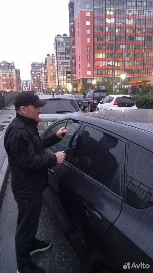 Вскрытие дверей автомобиля
